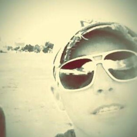 Meet your Posher, Chris - Picture 1 of 1